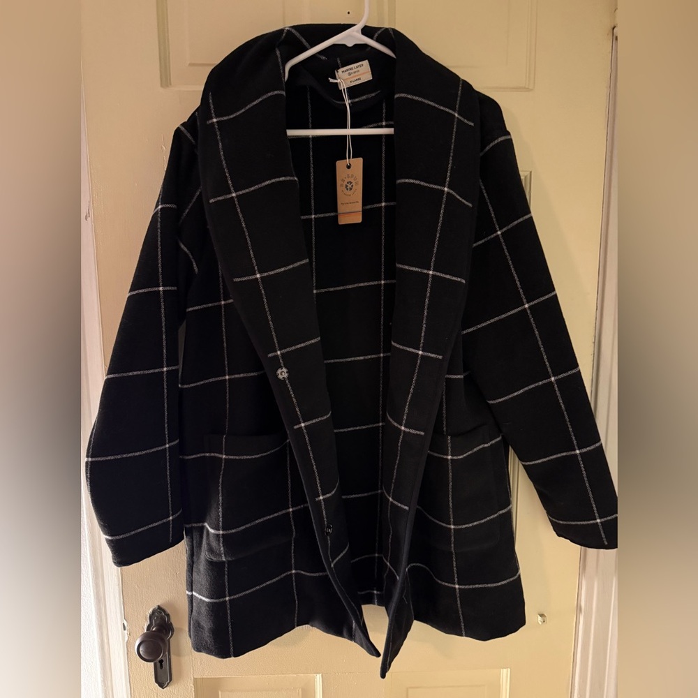 Marine Layer NWT black and white coat, size XL